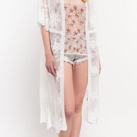 POL Clothing Kimono Ivory Lace Open Front - Picture 2 of 2